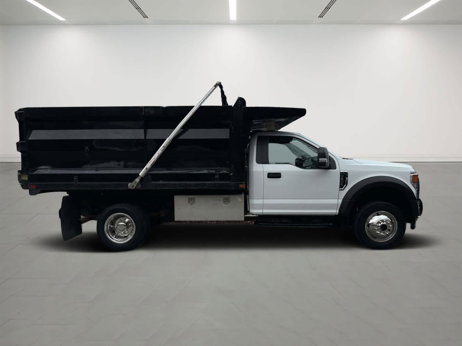 2020 Ford Super Duty F-550 DRW XL 4WD Reg Cab 169 WB 84 CA 4