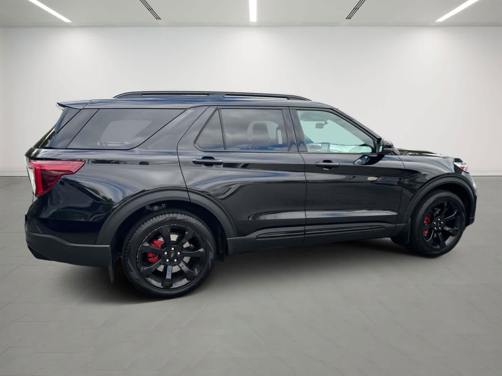 2022 Ford Explorer ST 4