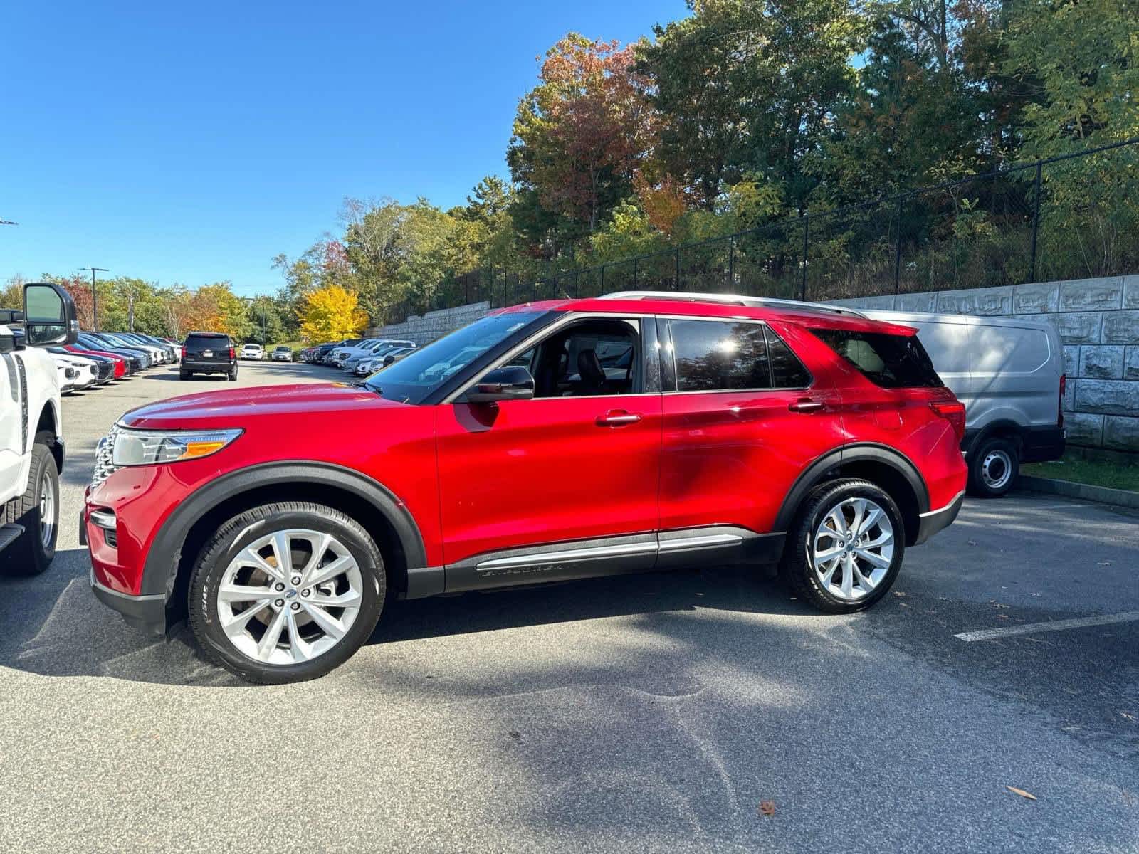 2024 Ford Explorer Platinum 1