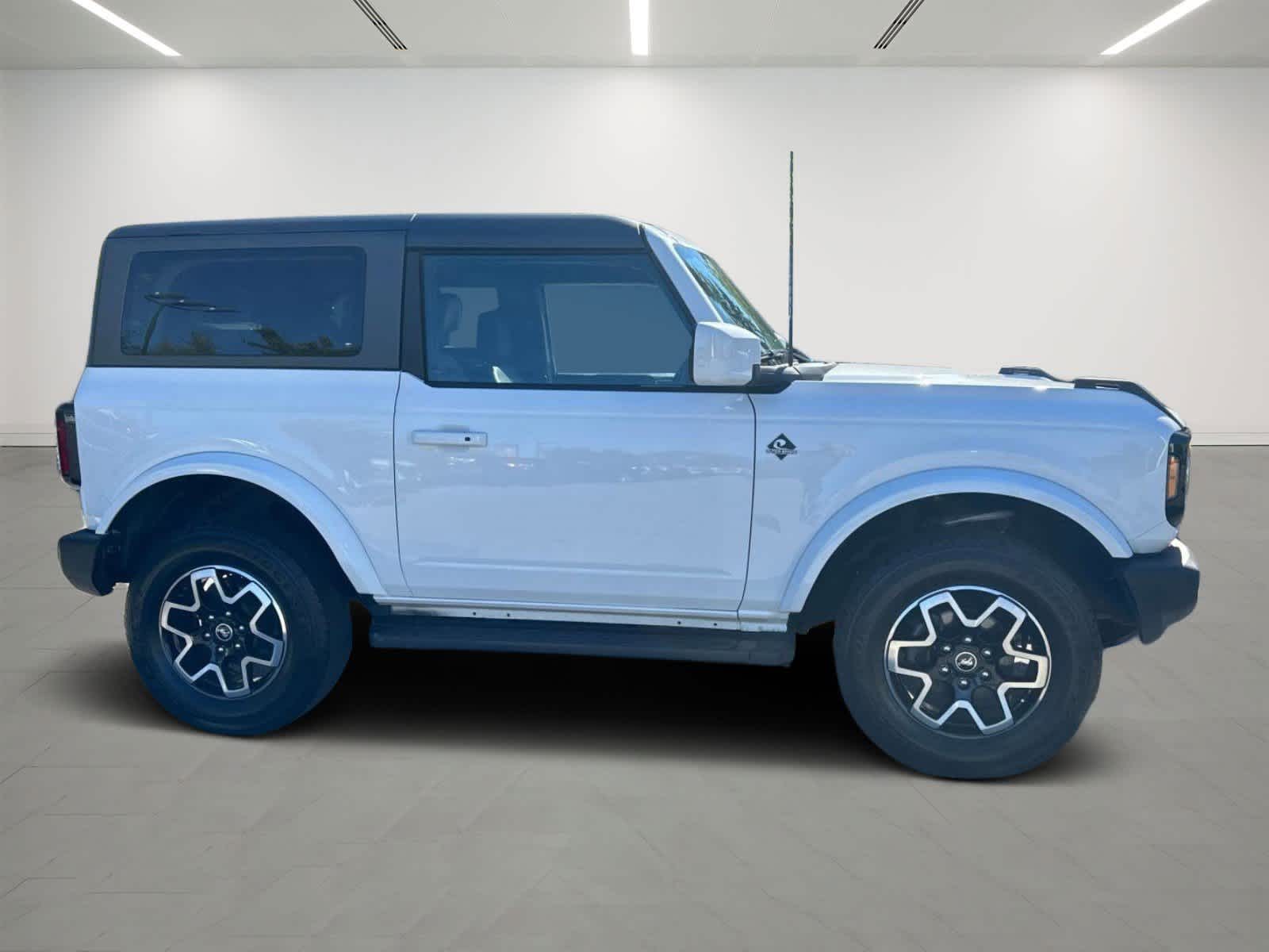 2022 Ford Bronco Outer Banks 5