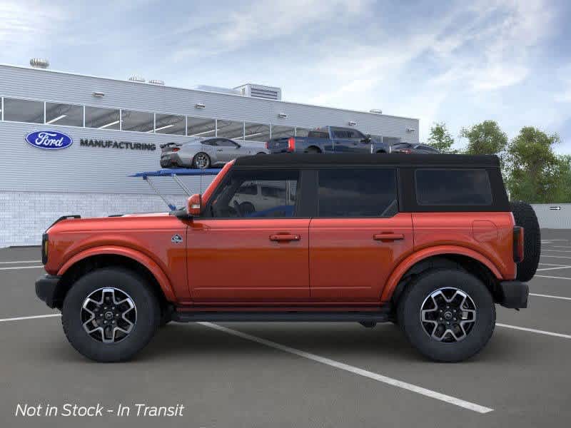 2024 Ford Bronco Outer Banks 3