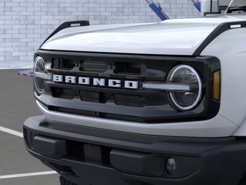 2024 Ford Bronco Outer Banks 19