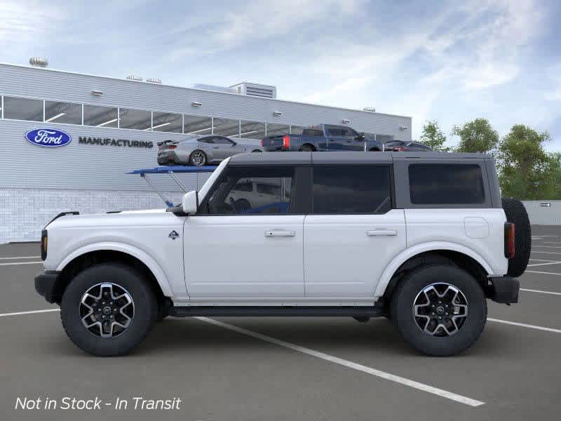 2024 Ford Bronco Outer Banks 3