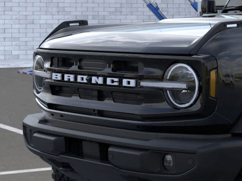 2024 Ford Bronco Outer Banks 19