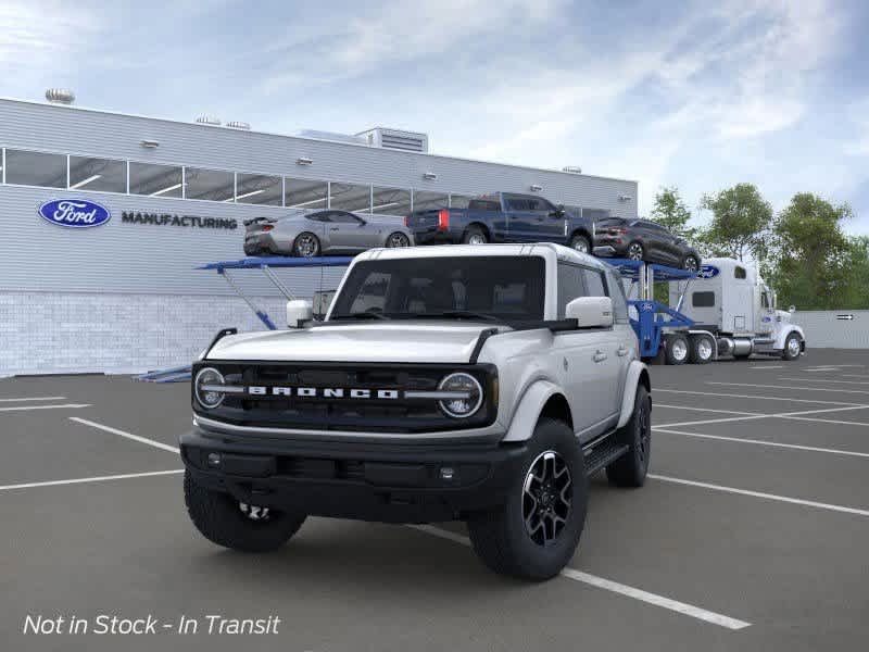 2024 Ford Bronco Outer Banks 2