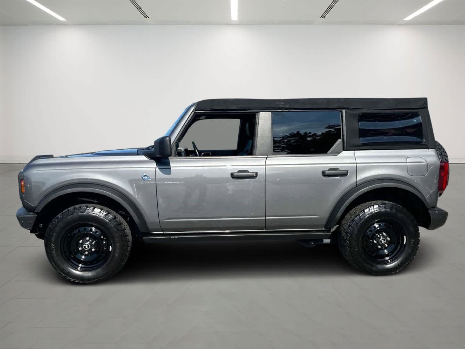 2021 Ford Bronco Black Diamond 2