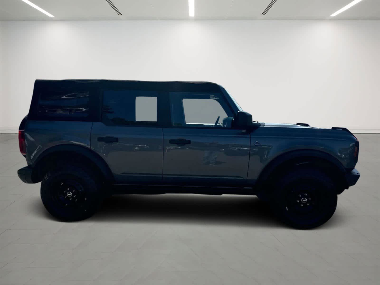 2021 Ford Bronco Black Diamond 5