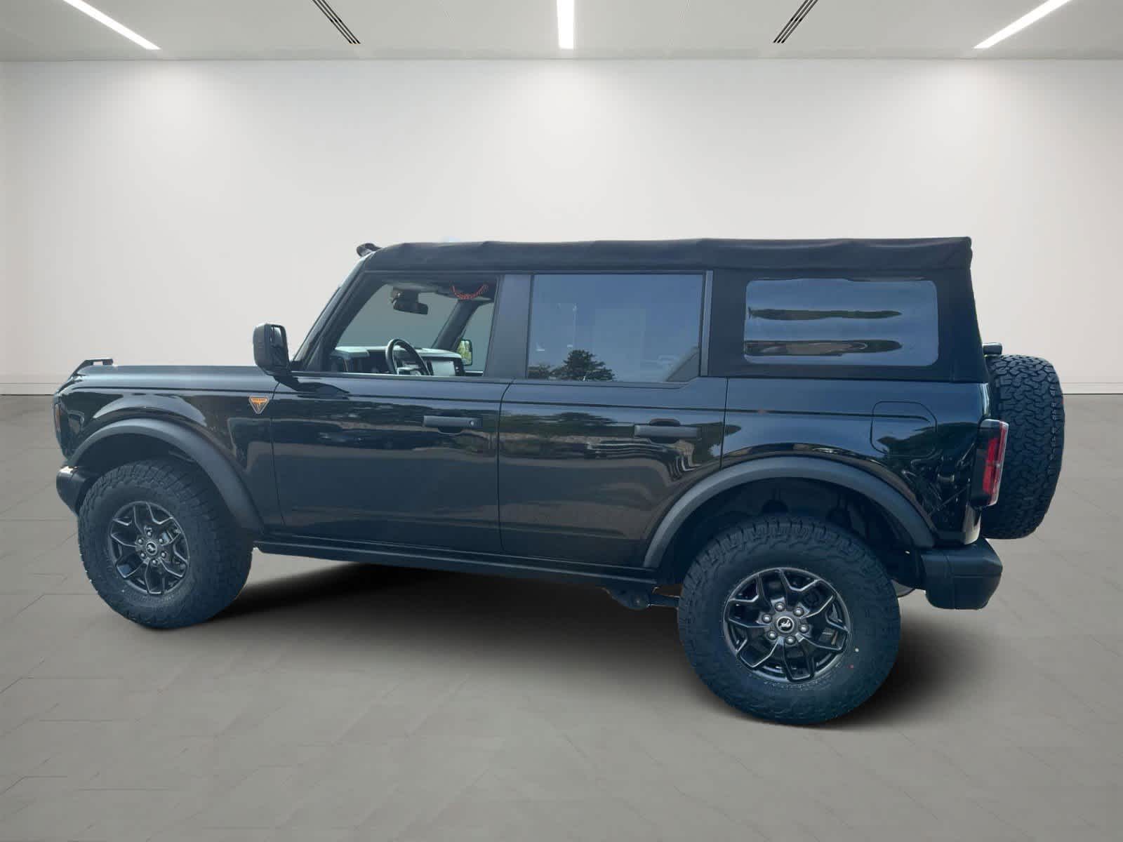 2022 Ford Bronco Badlands 3