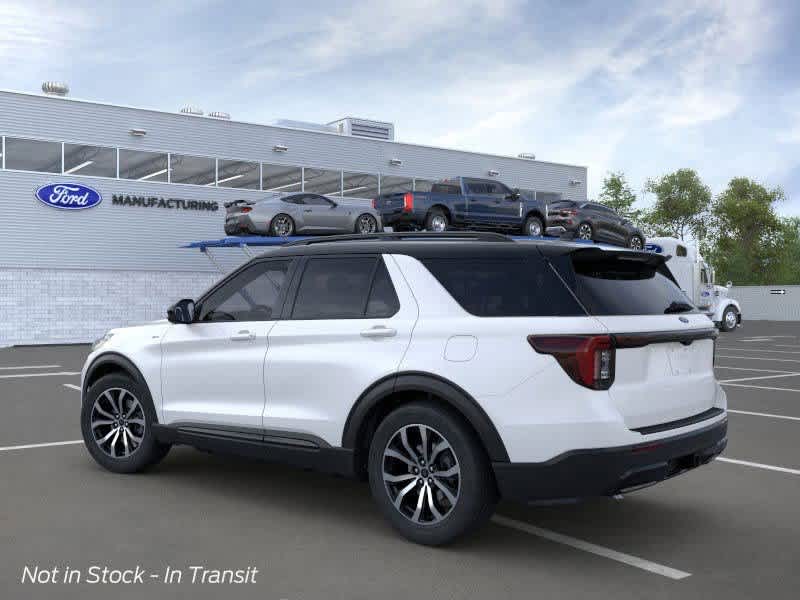 2025 Ford Explorer ST-Line 4