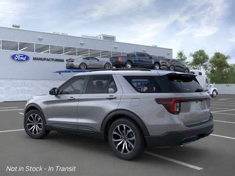 2025 Ford Explorer ST-Line 4