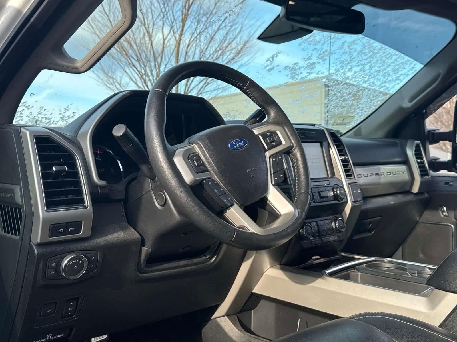 2019 Ford Super Duty F-250 SRW LARIAT 4WD Crew Cab 6.75 Box 15