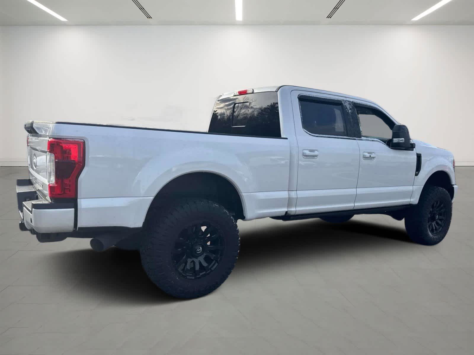 2019 Ford Super Duty F-250 SRW LARIAT 4WD Crew Cab 6.75 Box 4