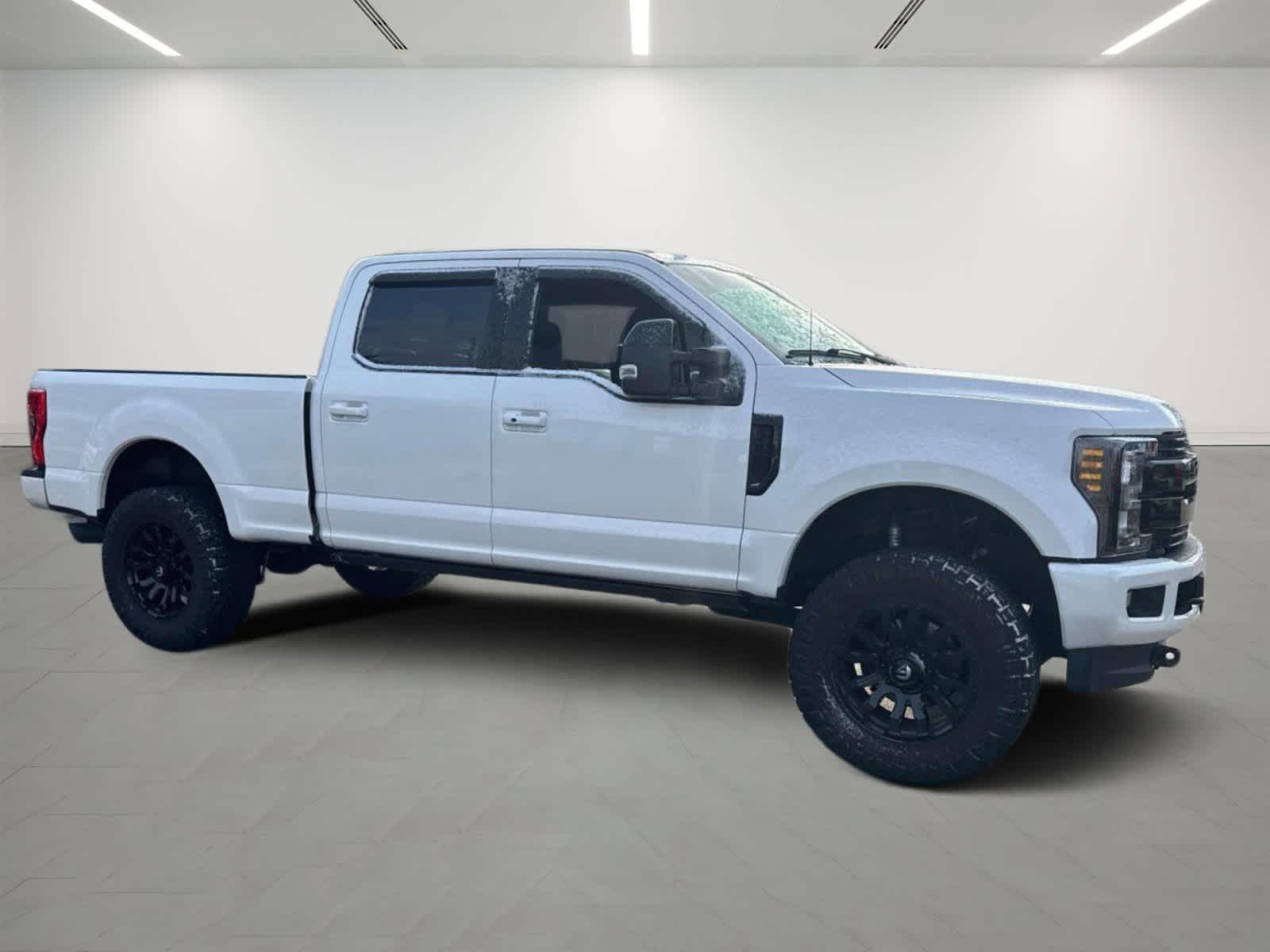 2019 Ford Super Duty F-250 SRW LARIAT 4WD Crew Cab 6.75 Box 6