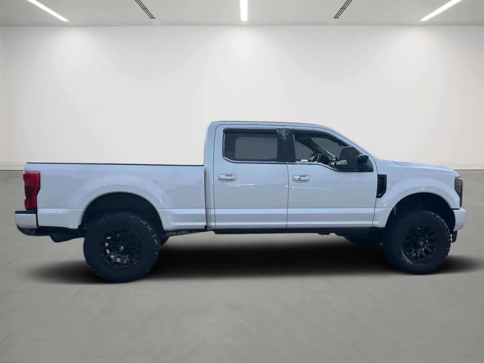 2019 Ford Super Duty F-250 SRW LARIAT 4WD Crew Cab 6.75 Box 5