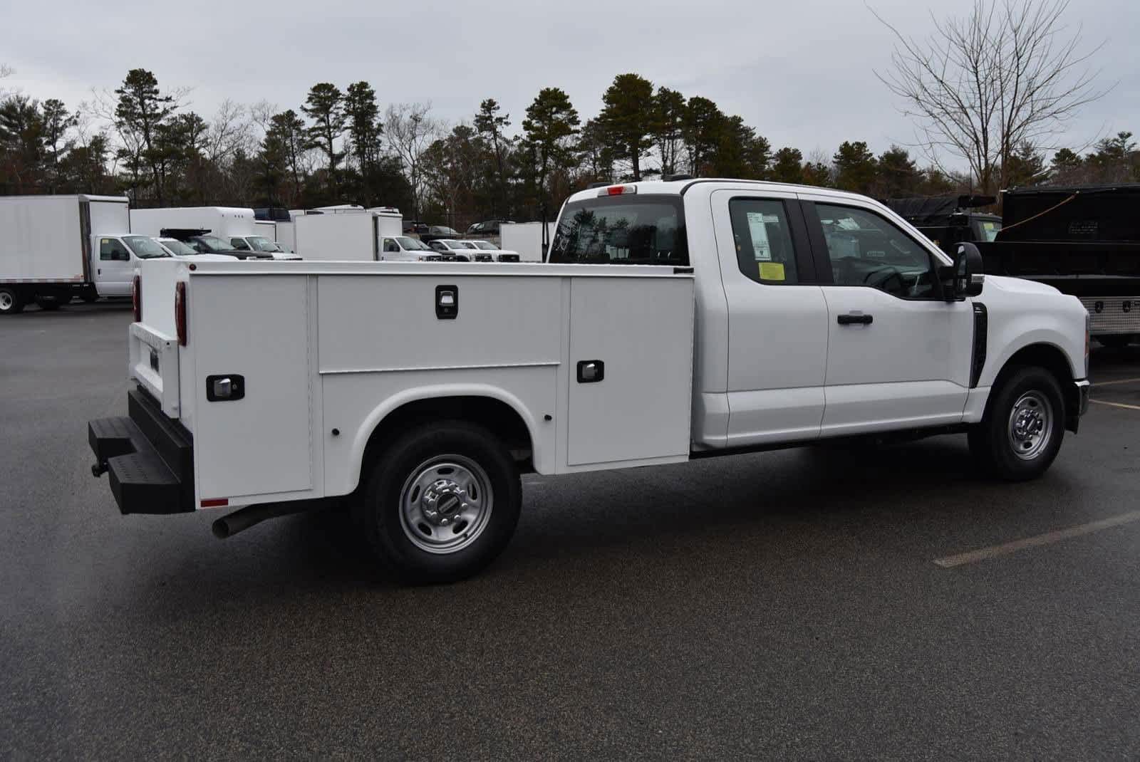 2023 Ford Super Duty F-250 SRW XL 2WD SuperCab 8 Box 4