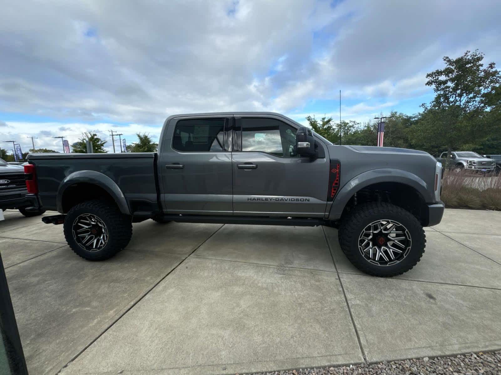 2024 Ford Super Duty F-250 SRW LARIAT 5