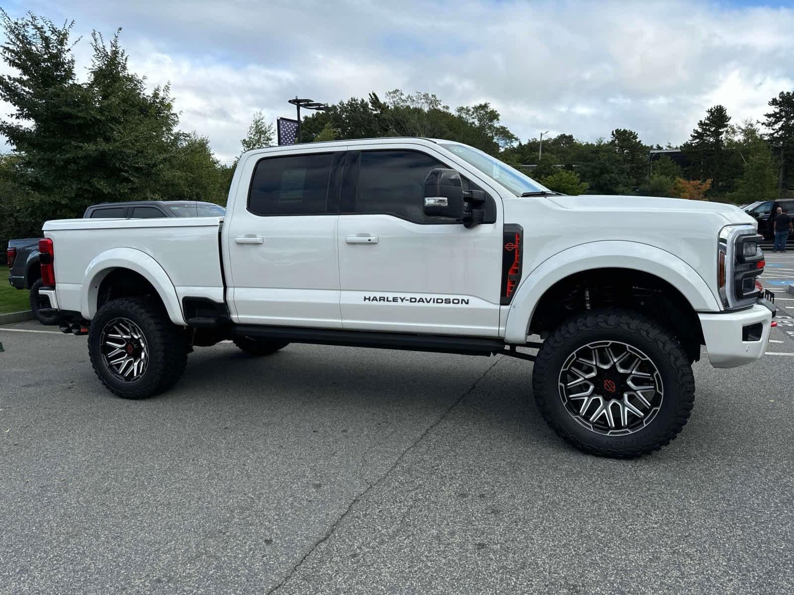 2024 Ford Super Duty F-250 SRW LARIAT 6