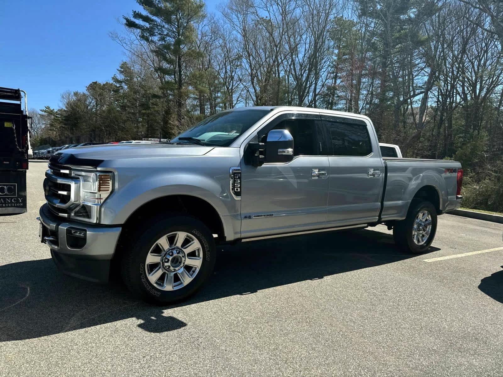 Iconic Silver Metallic 2022 Ford F-350 Super Duty Platinum Crew Cab LB 4WD Pickup Truck Four-Wheel Drive Automatic