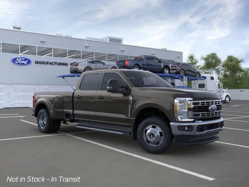 2024 Ford Super Duty F-350 DRW XLT 4WD Crew Cab 8 Box 7