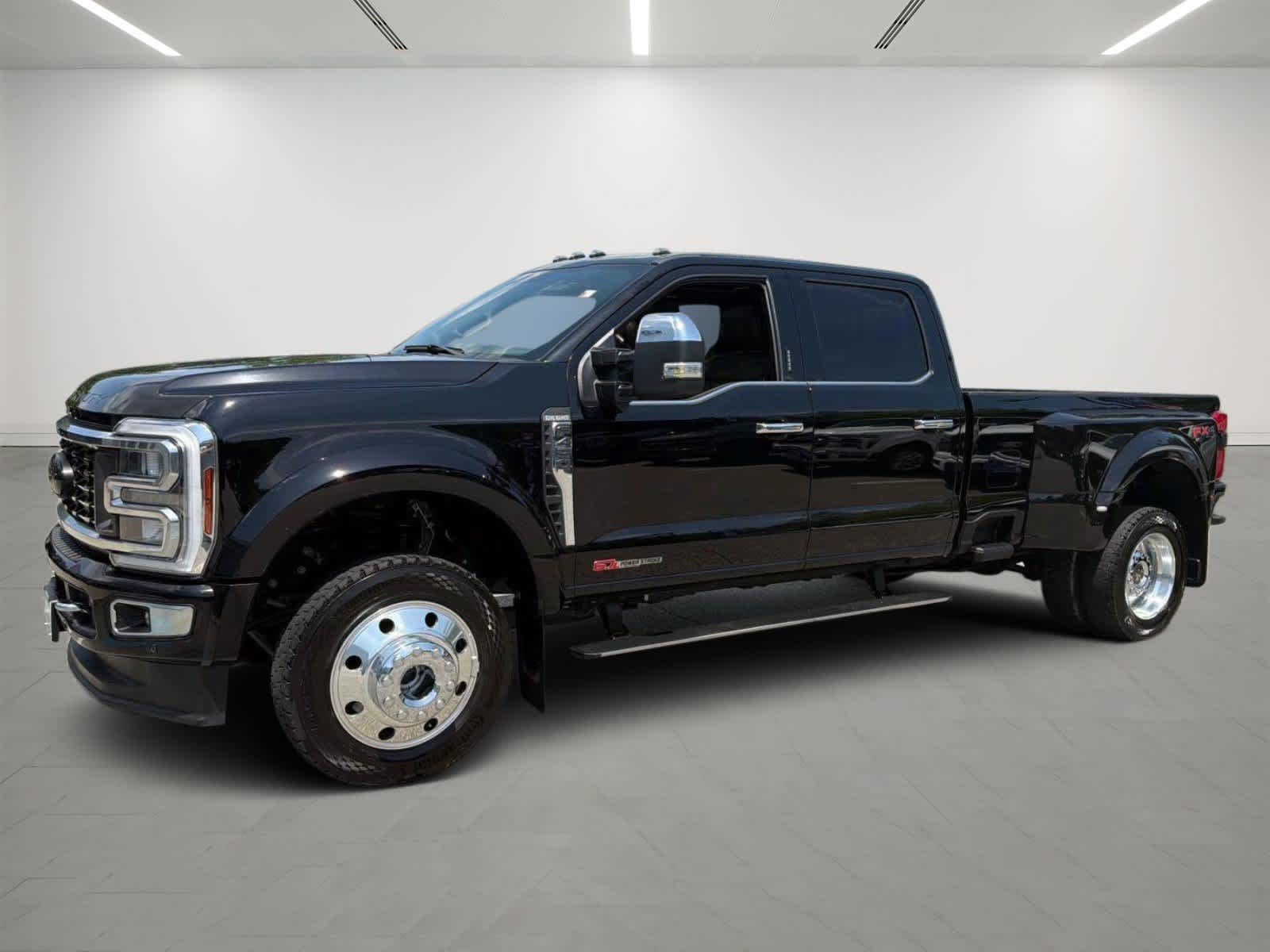Agate Black Metallic 2024 Ford F-450 Super Duty Pickup Truck Four-Wheel Drive Automatic
