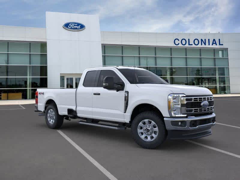 2023 Ford Super Duty F-350 SRW XLT 4WD SuperCab 8 Box 7