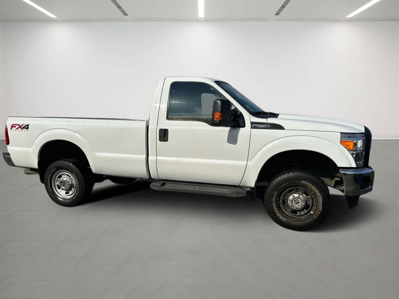 2014 Ford Super Duty F-250 SRW XL 4WD Reg Cab 137 6