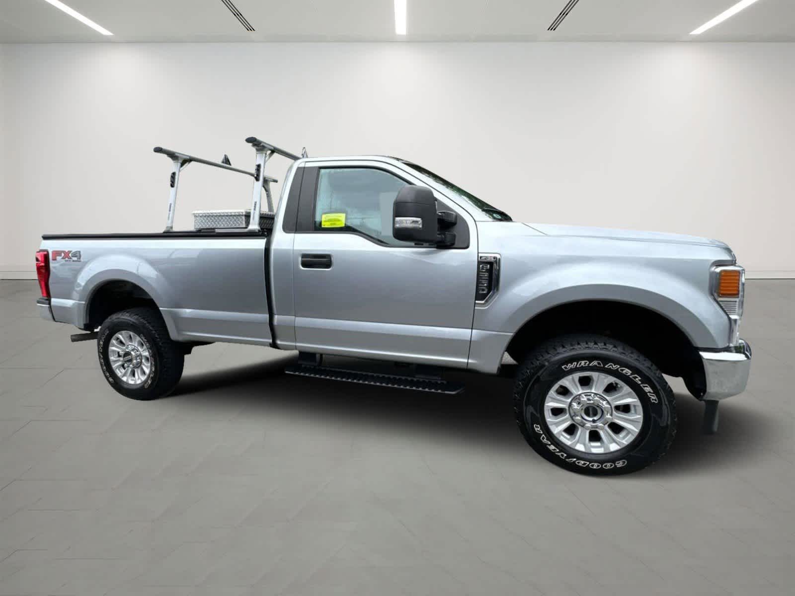 2022 Ford Super Duty F-250 SRW XL 4WD Reg Cab 8 Box 5