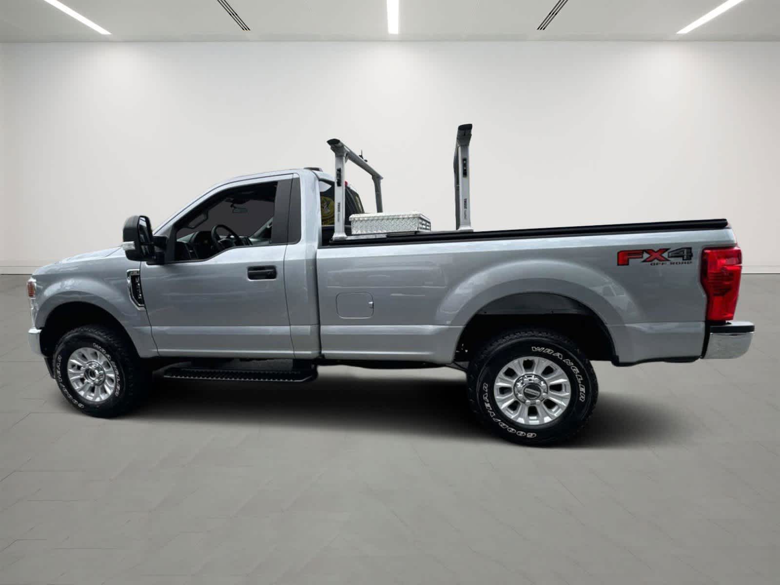 2022 Ford Super Duty F-250 SRW XL 4WD Reg Cab 8 Box 2