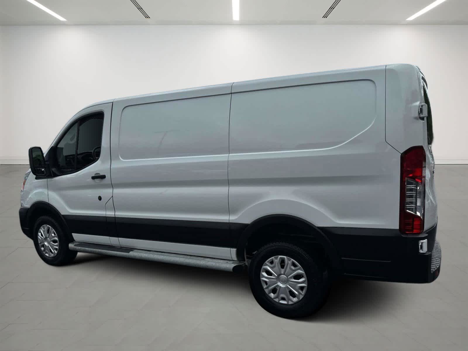 2022 Ford Transit  3