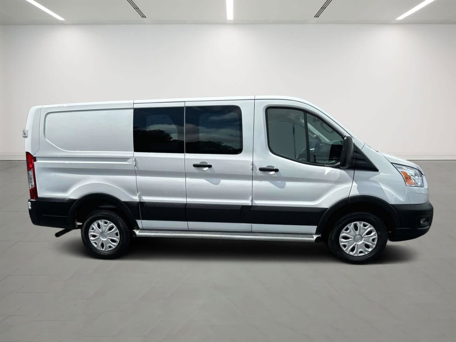 2022 Ford Transit  5