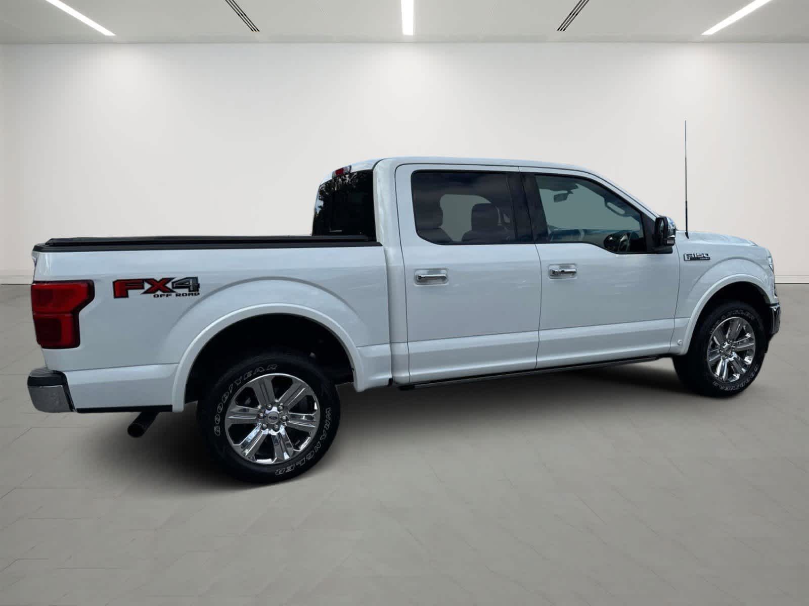 2020 Ford F-150 LARIAT 4WD SuperCrew 5.5 Box 4