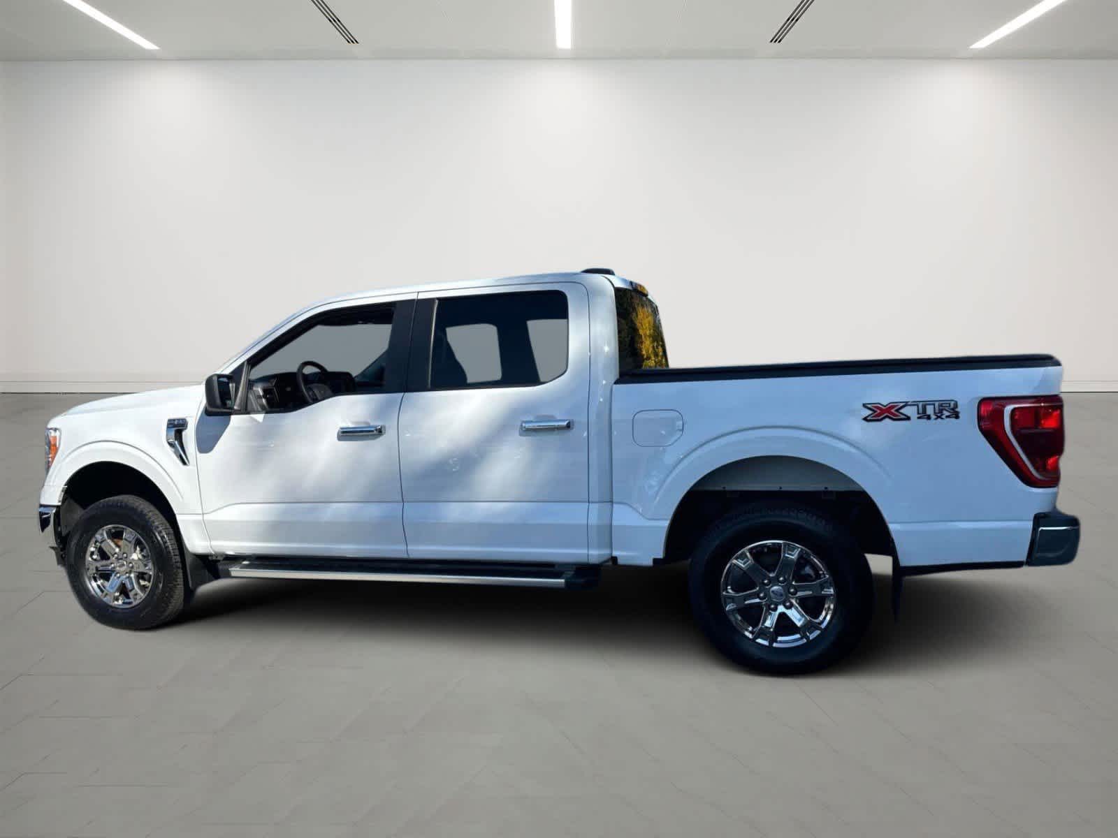 2022 Ford F-150 XLT 4WD SuperCrew 5.5 Box 3