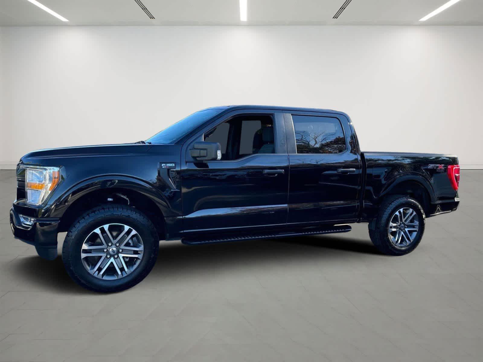 2022 Ford F-150 XL 4WD SuperCrew 5.5 Box 2