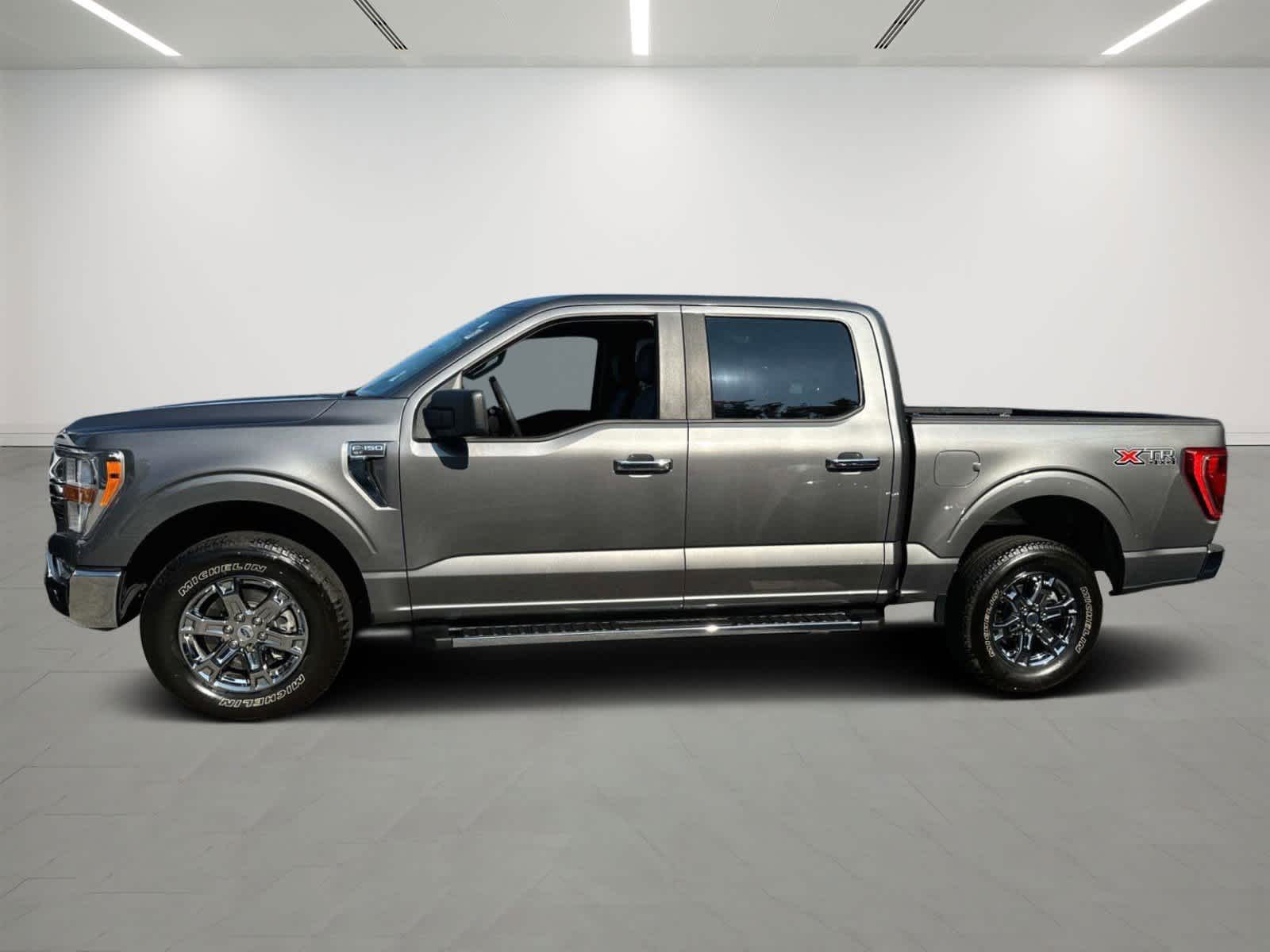 2021 Ford F-150 XLT 4WD SuperCrew 5.5 Box 3