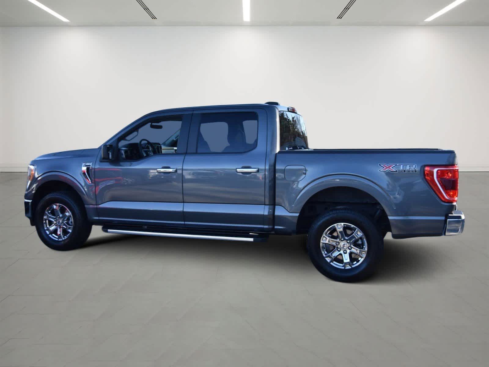 2022 Ford F-150 XLT 4WD SuperCrew 5.5 Box 3