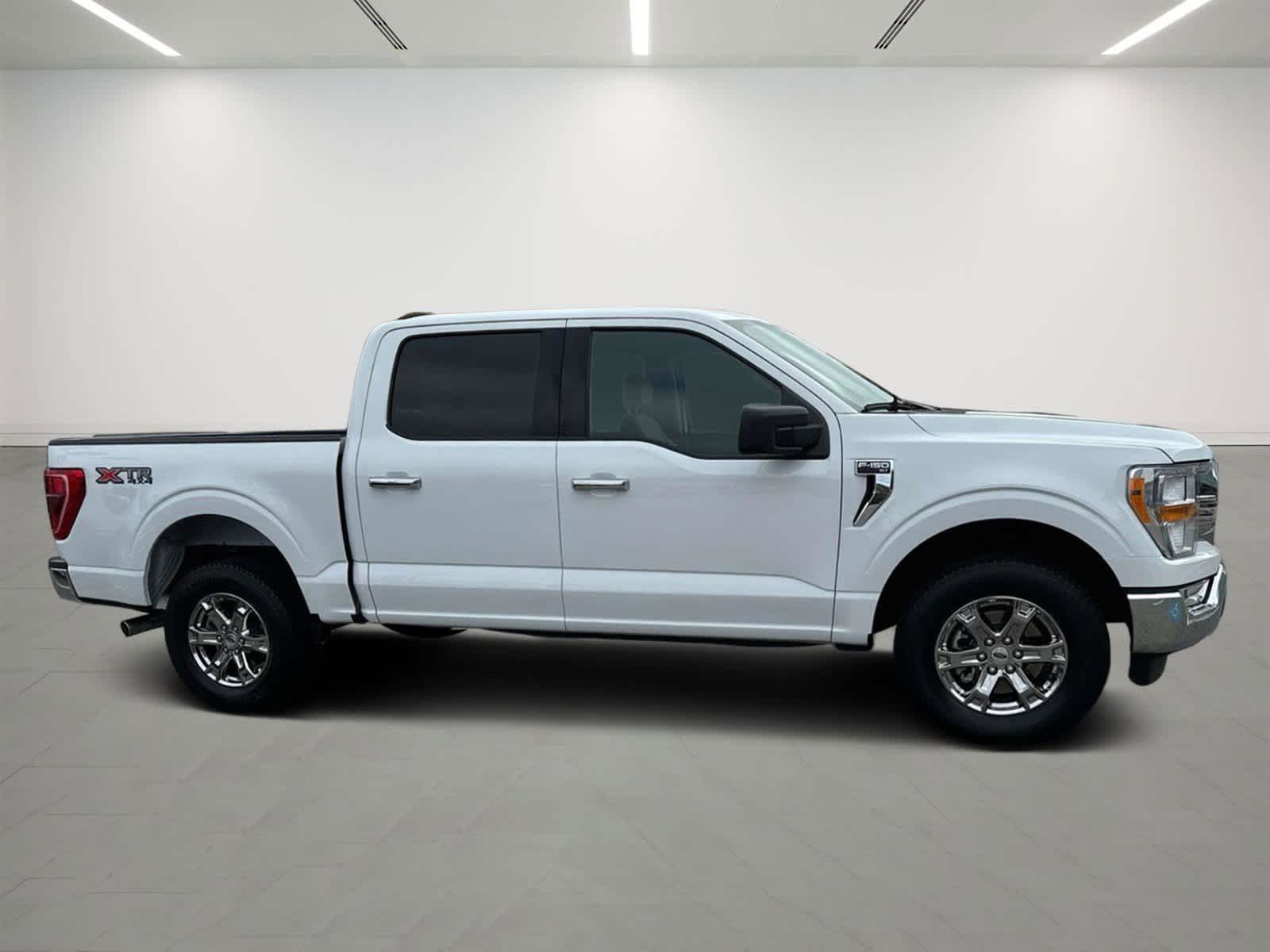 2023 Ford F-150 XLT 4WD SuperCrew 5.5 Box 6