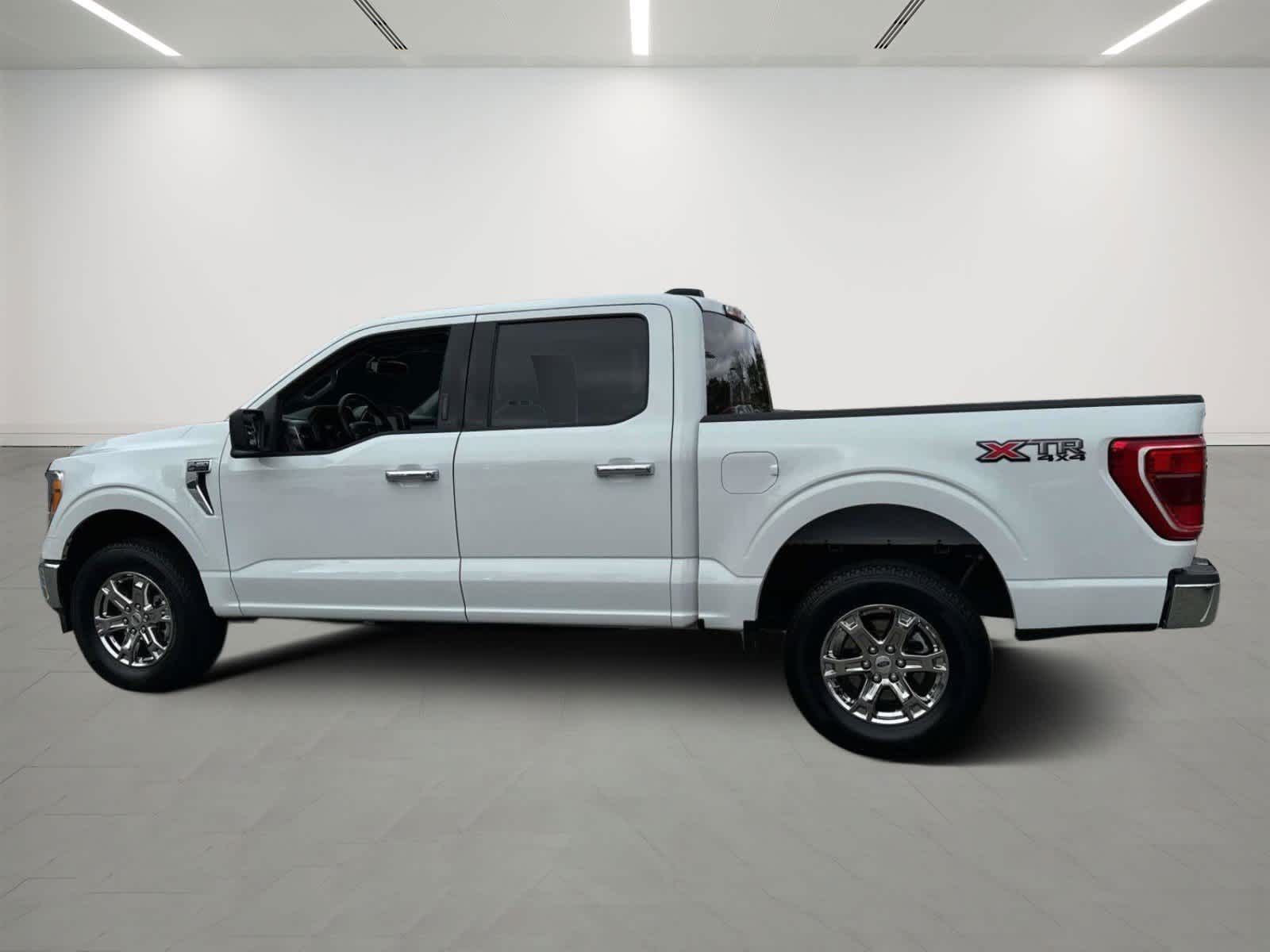 2023 Ford F-150 XLT 4WD SuperCrew 5.5 Box 3