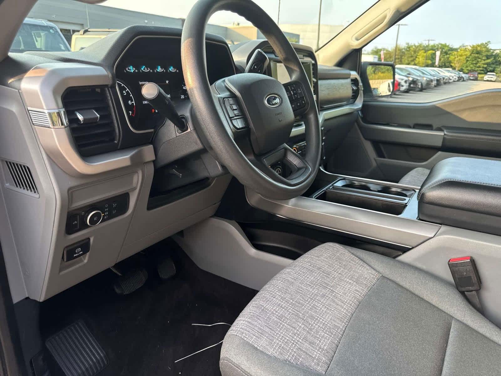 2022 Ford F-150 XLT 4WD SuperCrew 5.5 Box 17