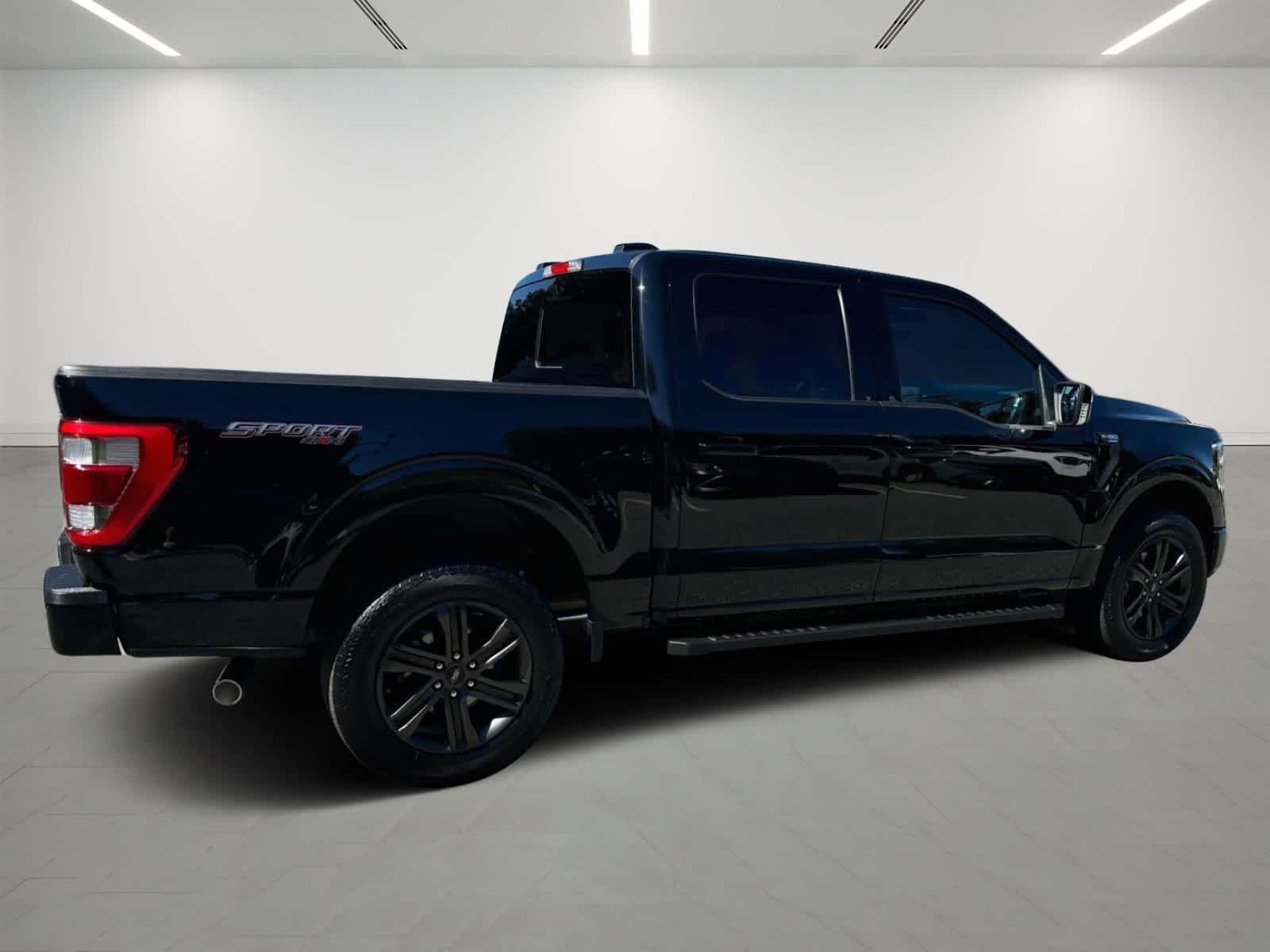 2022 Ford F-150 LARIAT 4WD SuperCrew 5.5 Box 4