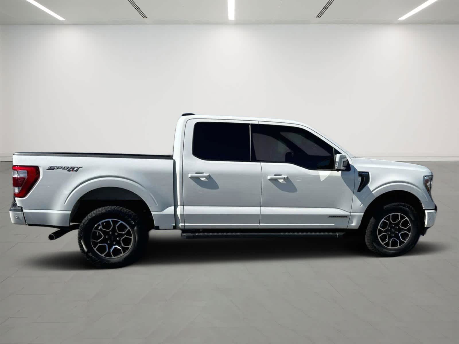 2022 Ford F-150 LARIAT 4WD SuperCrew 5.5 Box 4