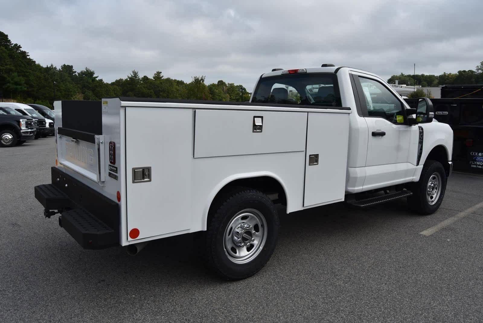 2023 Ford Super Duty F-350 SRW XL 4WD Reg Cab 8 Box 4