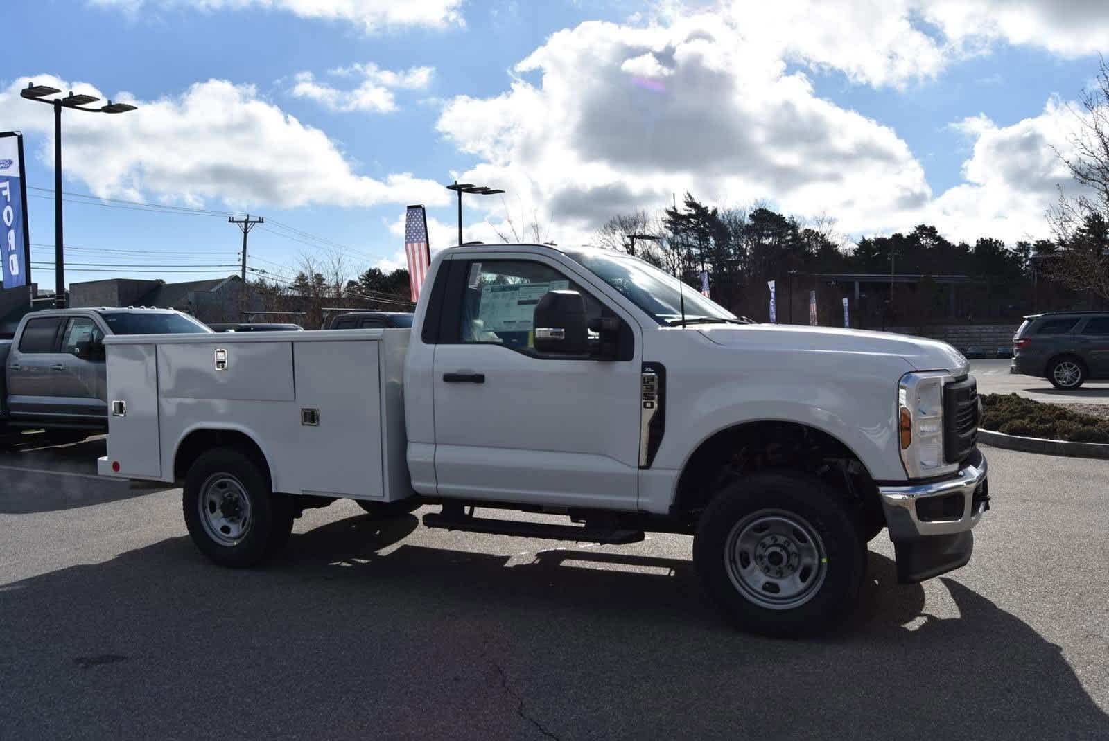 2024 Ford Super Duty F-350 SRW XL 4WD Reg Cab 8 Box 6