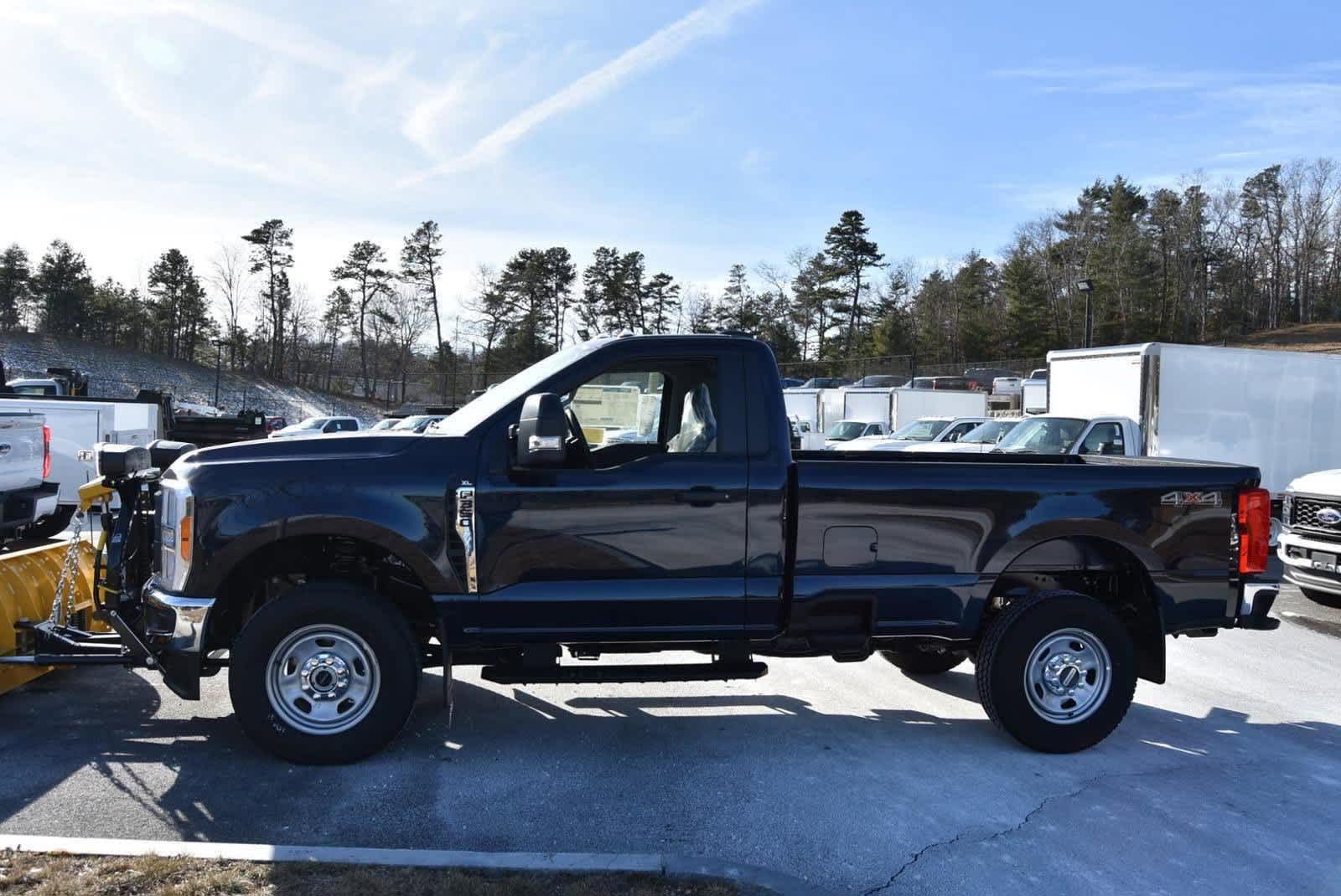 2023 Ford Super Duty F-350 SRW XL 4WD Reg Cab 8 Box 2