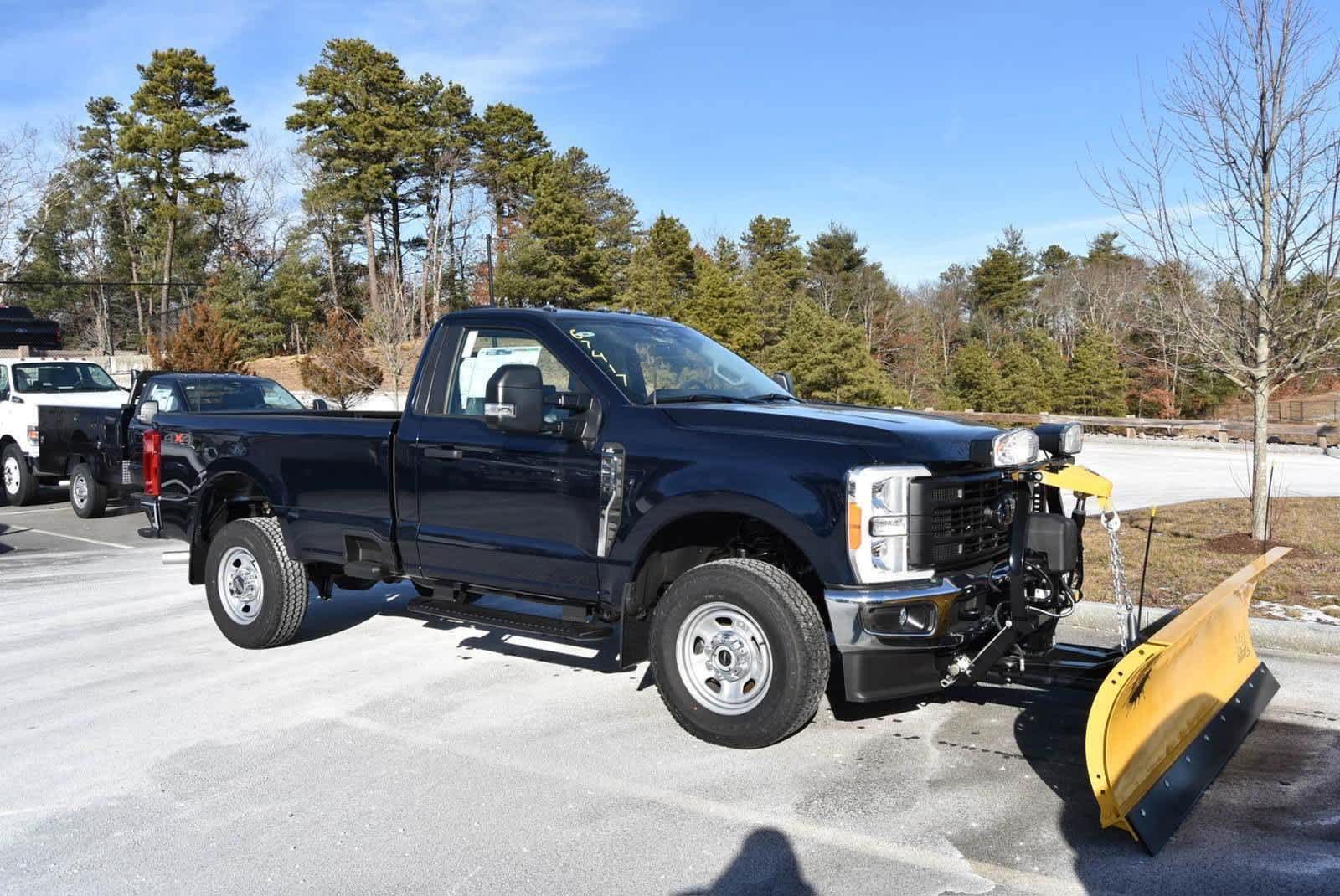 2023 Ford Super Duty F-350 SRW XL 4WD Reg Cab 8 Box 6