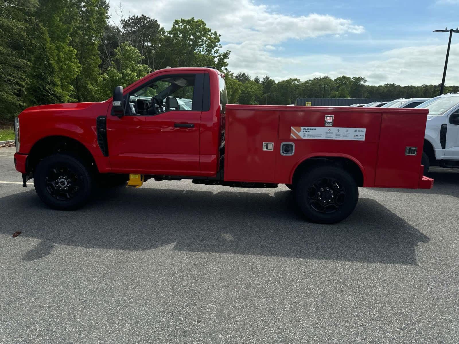 2024 Ford Super Duty F-350 SRW XL 4WD Reg Cab 8 Box 24