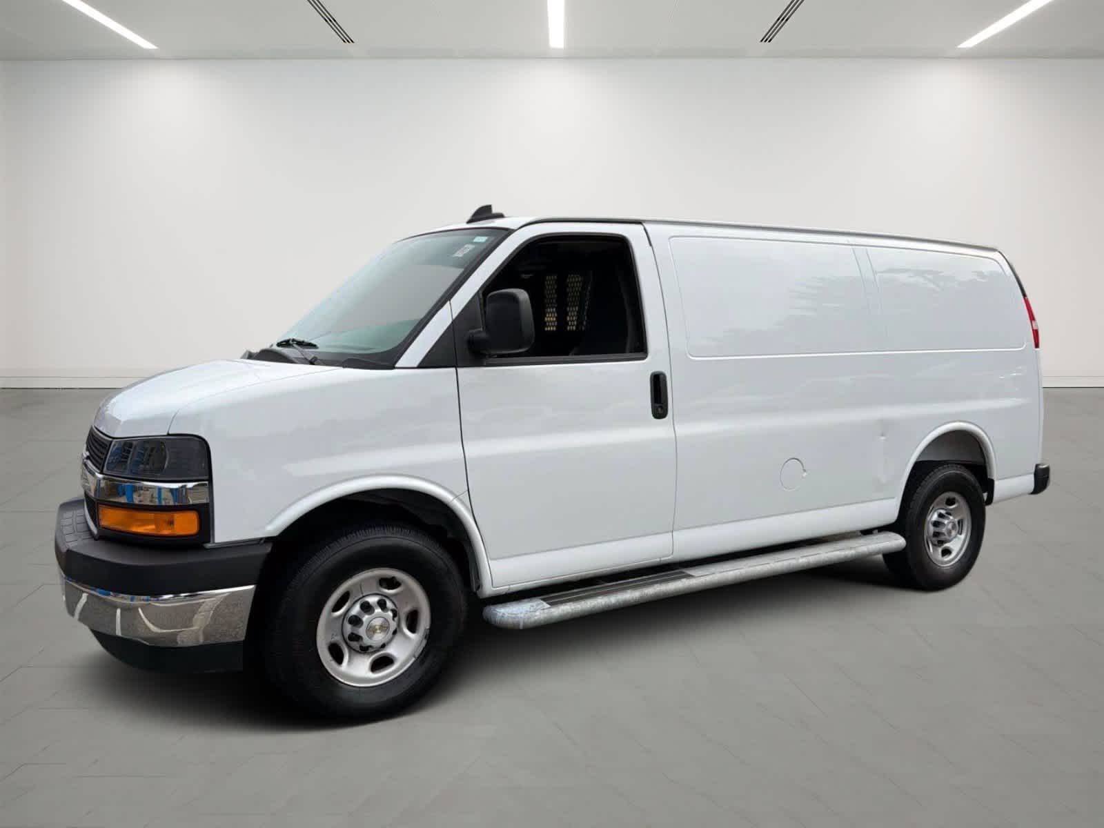 2025 Chevrolet Express Cargo 2500 RWD