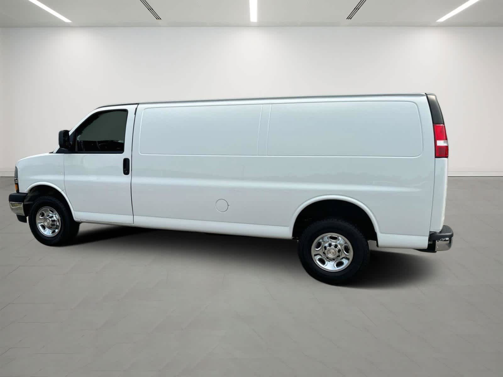 2023 Chevrolet Express  3