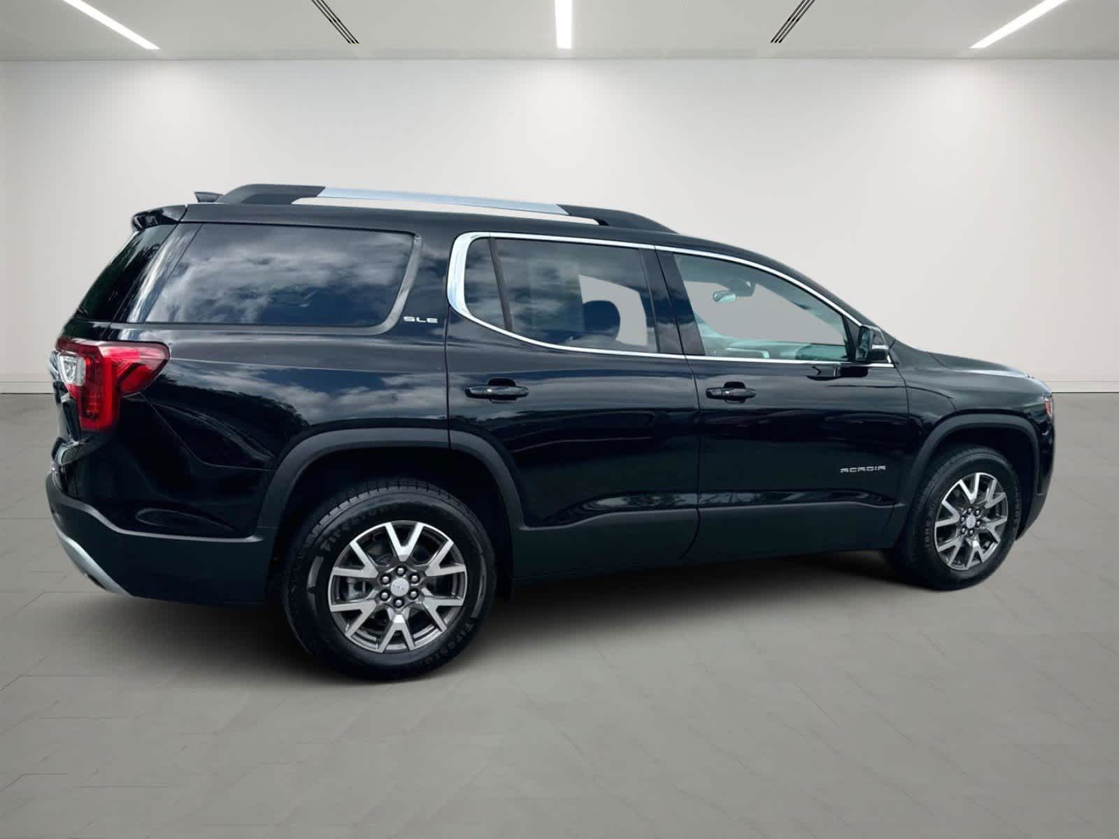 2023 GMC Acadia SLE 4