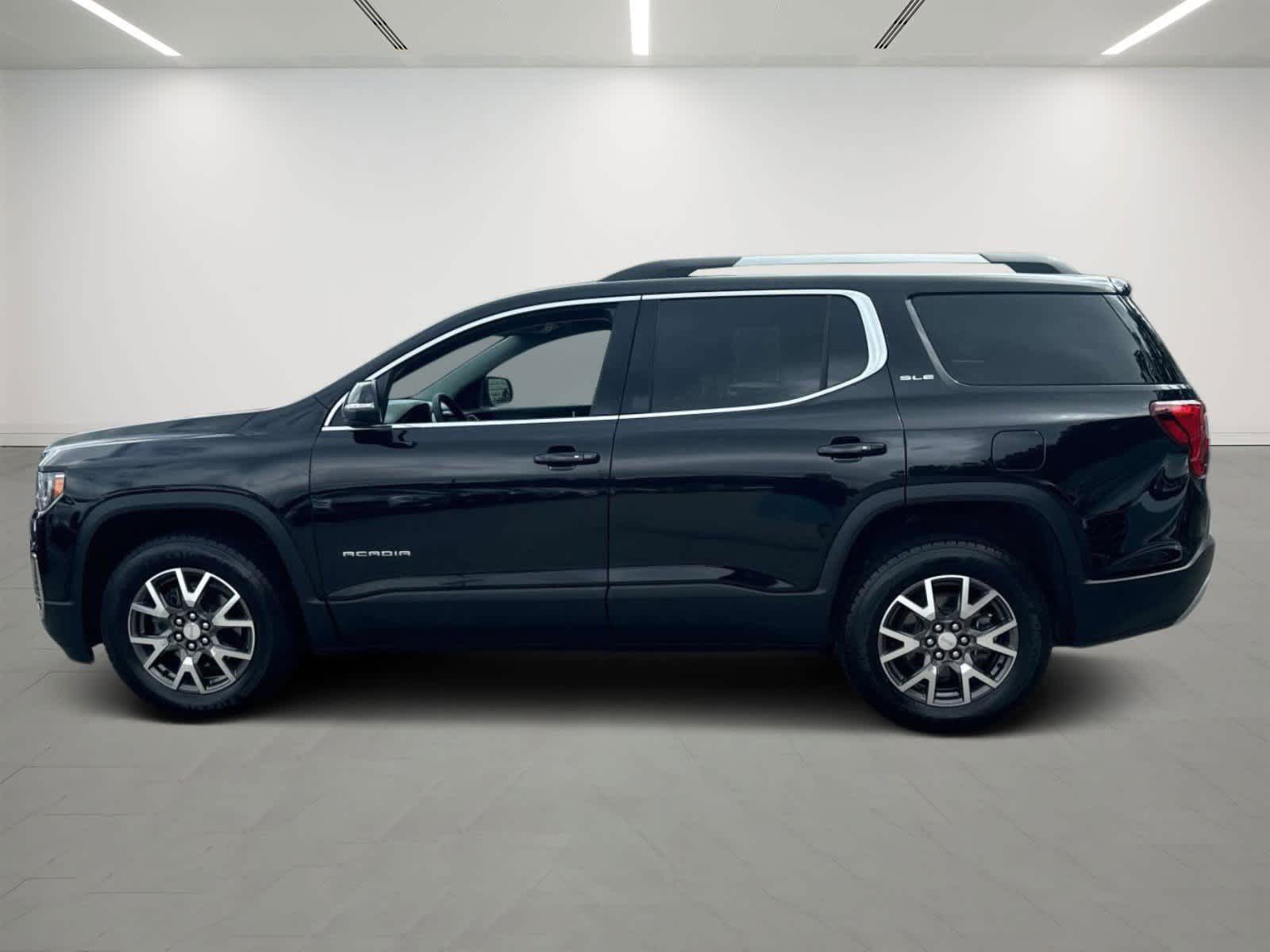 2023 GMC Acadia SLE 2