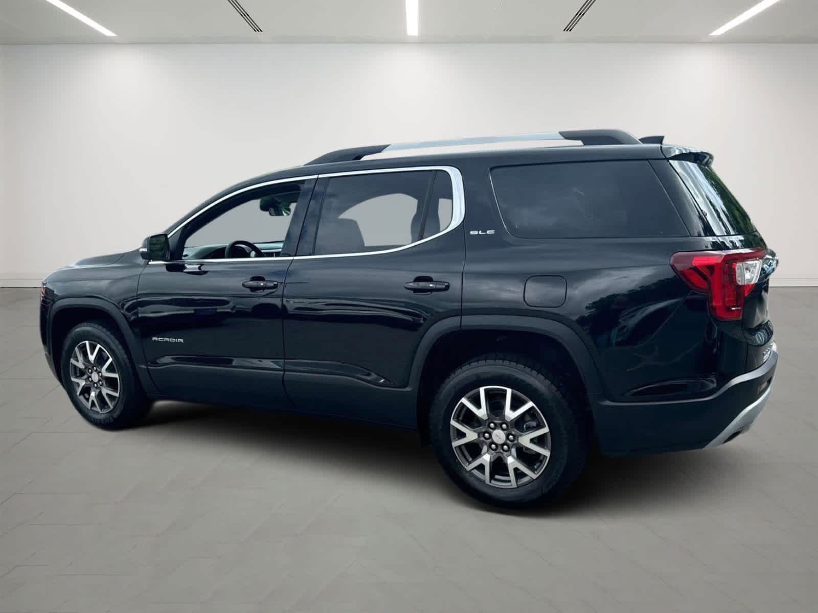 2023 GMC Acadia SLE 3